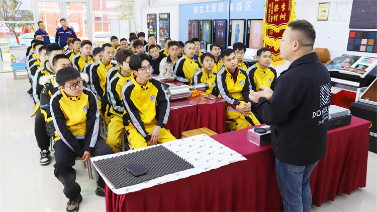 企業(yè)總監(jiān)進校園，為學(xué)子筑夢汽車美容高端市場