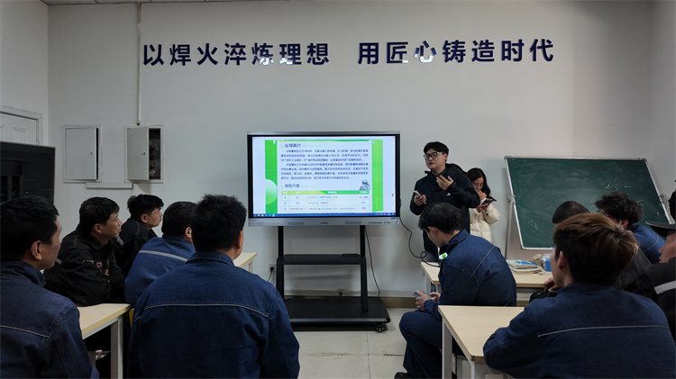 名企進(jìn)萬(wàn)通，焊接好前程！中聯(lián)重科專(zhuān)場(chǎng)招聘會(huì)在我校圓滿舉行