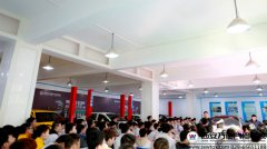 企業(yè)技術(shù)進(jìn)入校園   豐富學(xué)子第二課堂