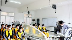 體驗課生動有活力  新同學(xué)實踐熱情高