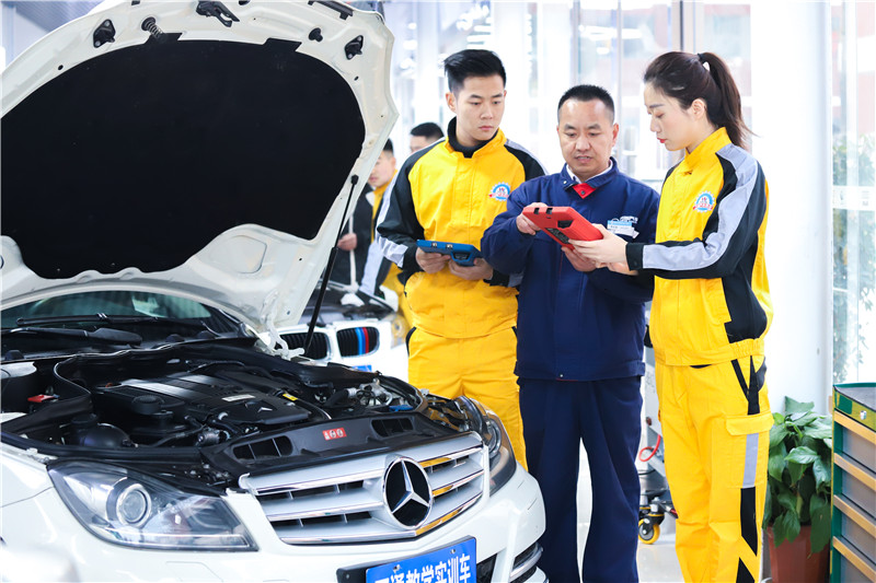 整車檢測維修實訓(xùn)課堂4