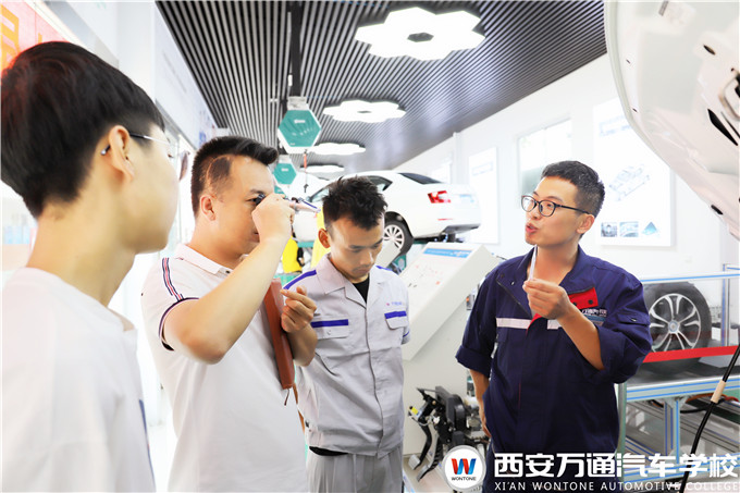 在西安萬(wàn)通學(xué)二手車評(píng)估，快速考證掌握真技術(shù)！
