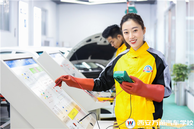 國家大力發(fā)展職業(yè)教育，人人皆可成才！