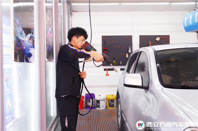 企業(yè)階段達標考核，西安萬通學(xué)子從容應(yīng)對