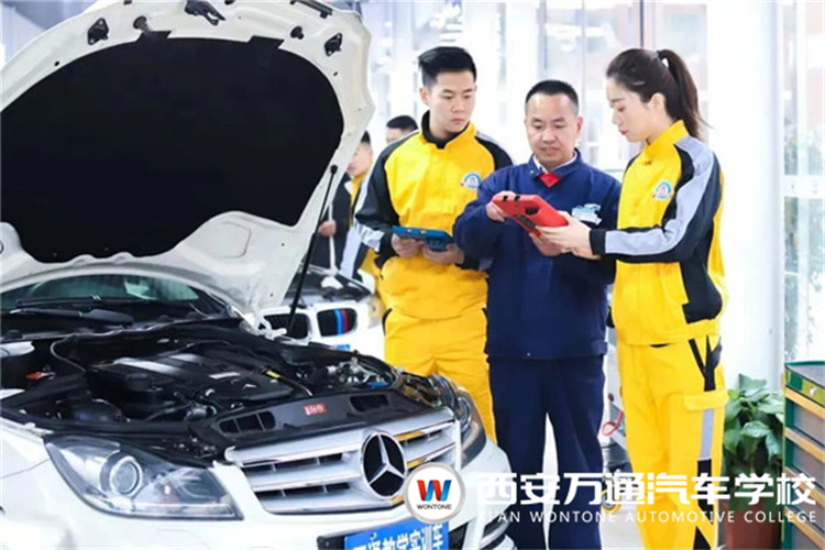 西安萬通汽車學(xué)校2022年熱門專業(yè)推薦---高端車檢測與維修工程師