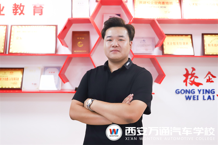 萬通優(yōu)秀畢業(yè)學(xué)子吳科良：越努力，越幸運！
