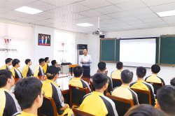 初中畢業(yè)生上什么技校好？人在西安，高中畢業(yè)學(xué)汽修技術(shù)好嗎？