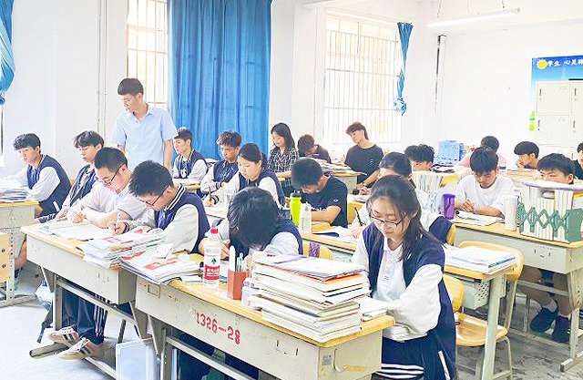 初中畢業(yè)學(xué)什么專業(yè)前景好？學(xué)歷制專業(yè)推薦，就業(yè)市場(chǎng)前景分析