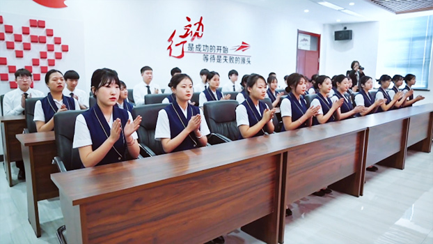 萬通職教，輕松就業(yè)，成就事業(yè)