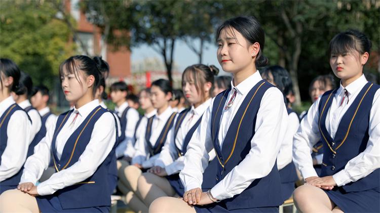 面對內(nèi)卷，轉(zhuǎn)道職校“真香了”！