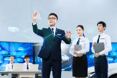 迷茫、沒(méi)有方向？別擔(dān)心，西安萬(wàn)通助你走穩(wěn)技能成才路！